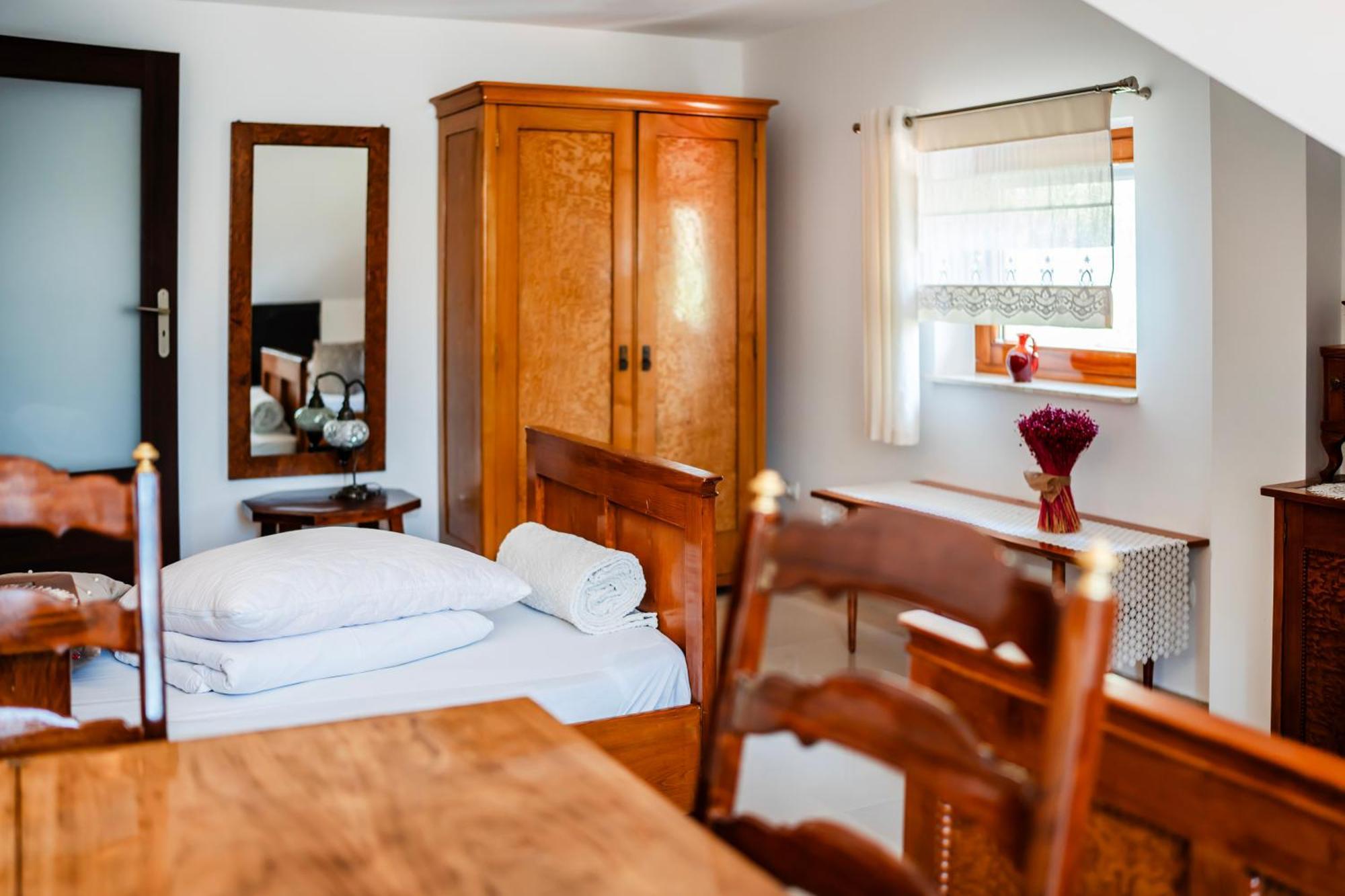 Forrest House Jacuzzi & Sauna Jasienica  ภายนอก รูปภาพ